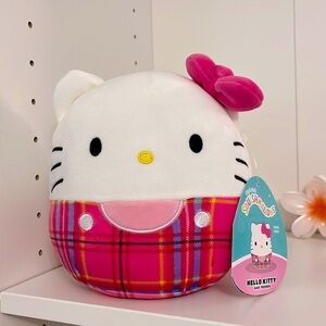 Hello Kitty 6” Squishmallow 🎀